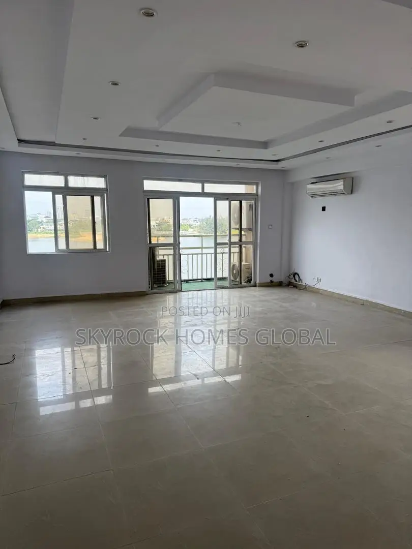 3bdrm Block of Flats in Lekki Phase 1 for rent in Lekki Phase 1
