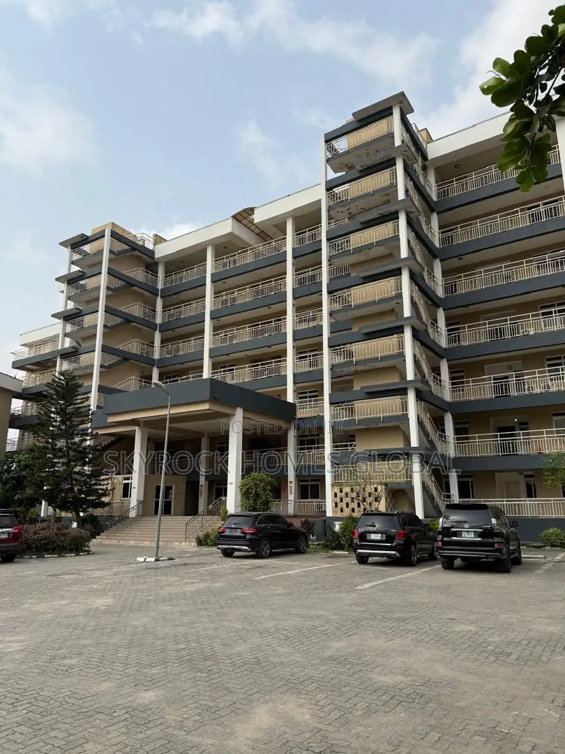 3bdrm Block of Flats in Lekki Phase 1 for rent in Lekki Phase 1