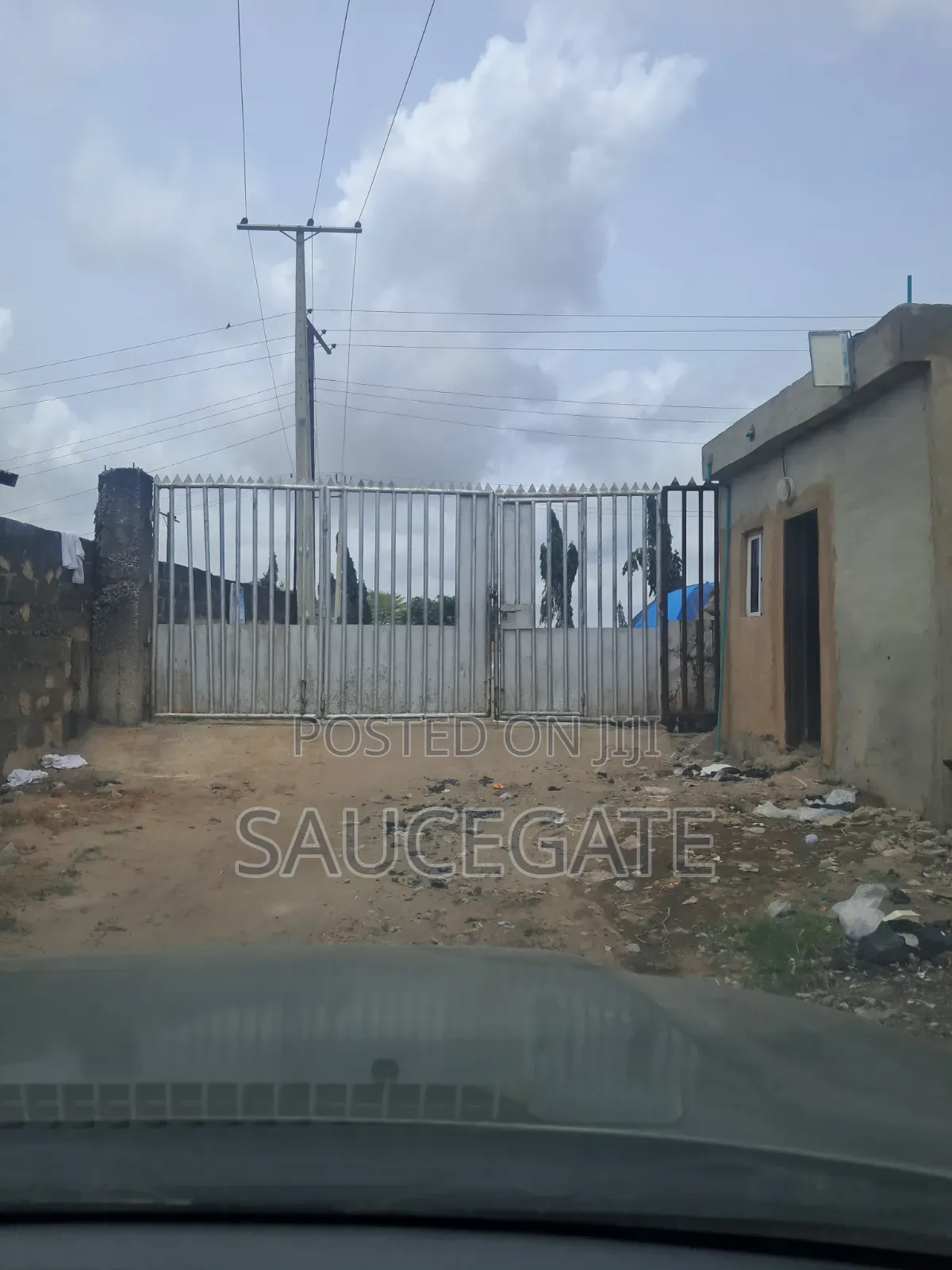 6 Plots Dry for Sale at Abuleoshun for Warehouse or Truck Garage in Satelite Town