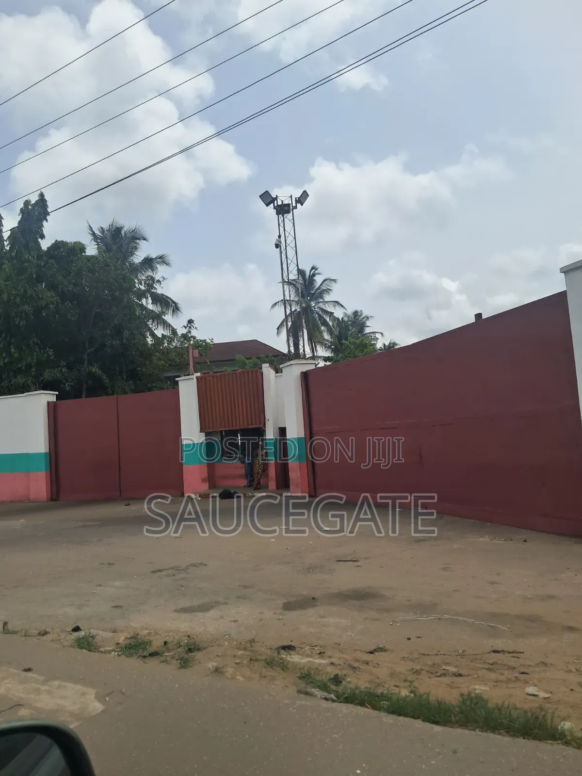 6 Plots Dry for Sale at Abuleoshun for Warehouse or Truck Garage in Satelite Town