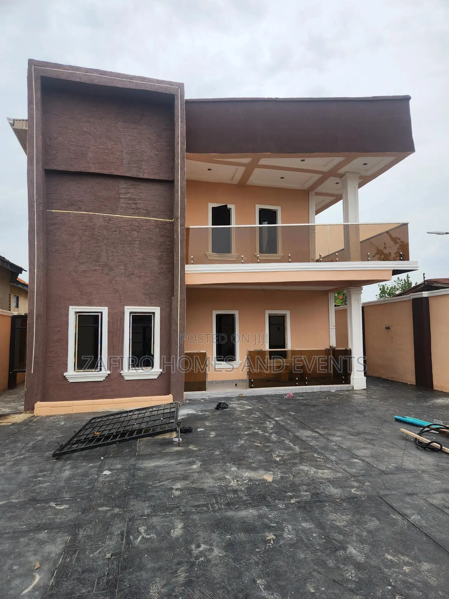 5bdrm Duplex in Ore Ofe Estate for sale in Oluyole Estate