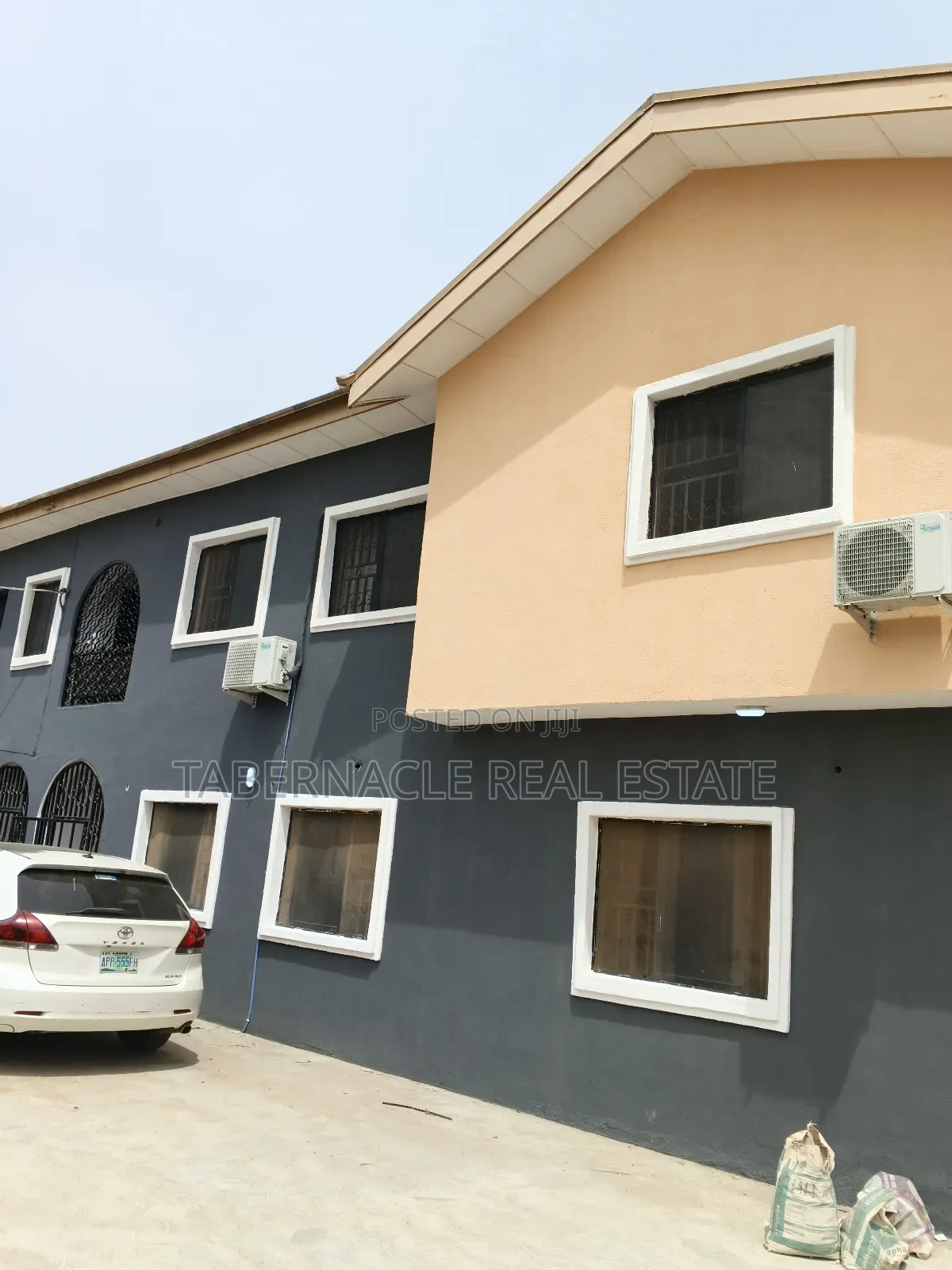 2bdrm Apartment in Fakoyabi, Ebute for rent in Ebute