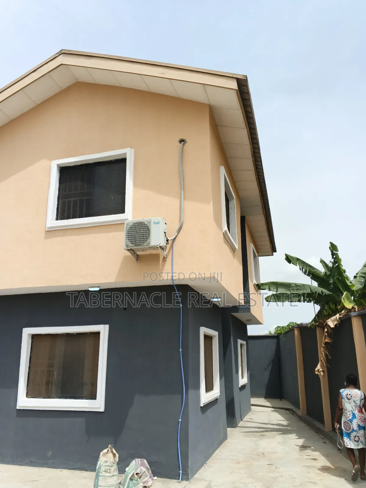 2bdrm Apartment in Fakoyabi, Ebute for rent in Ebute
