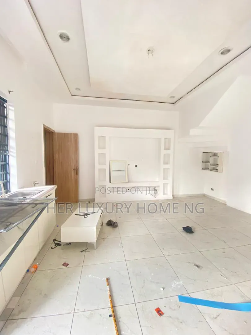 Studio Apartment in Royal Pine, Lekki Expressway for rent in Lekki Expressway