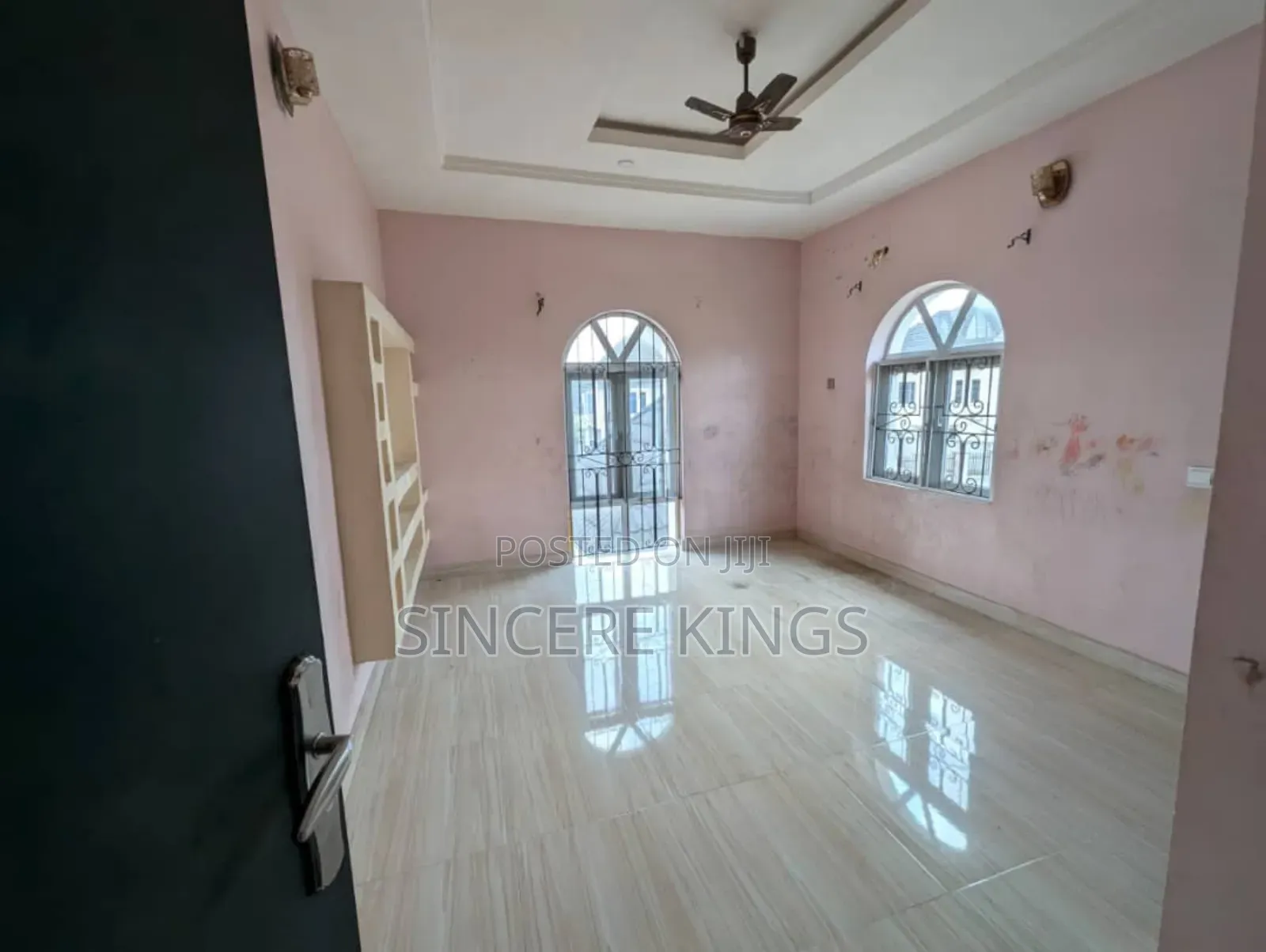 4bdrm Duplex in Shelter Afrique, Uyo for sale in Uyo