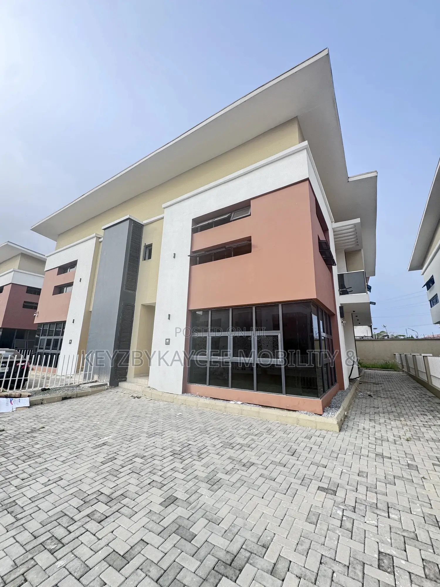 4bdrm Duplex in Gra, Ogudu for sale in Ogudu