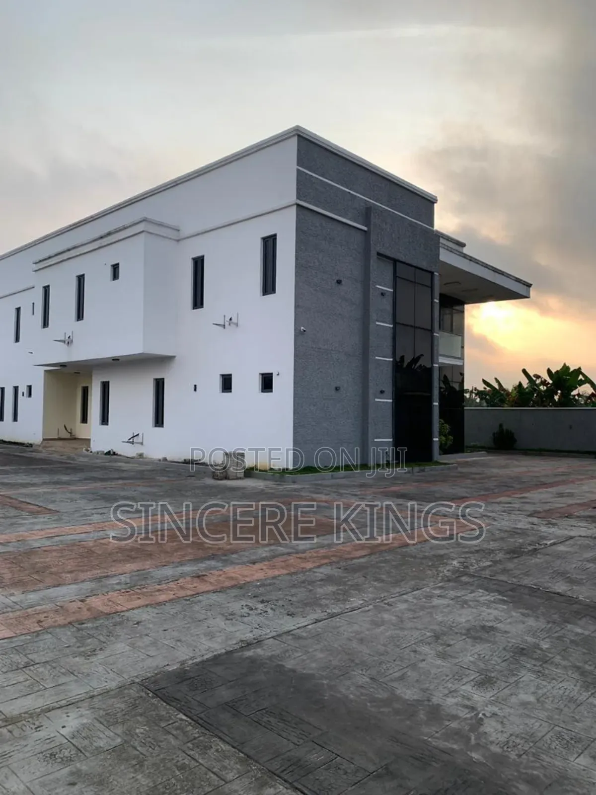 6bdrm Duplex in Shelter Afrique, Uyo for sale in Uyo