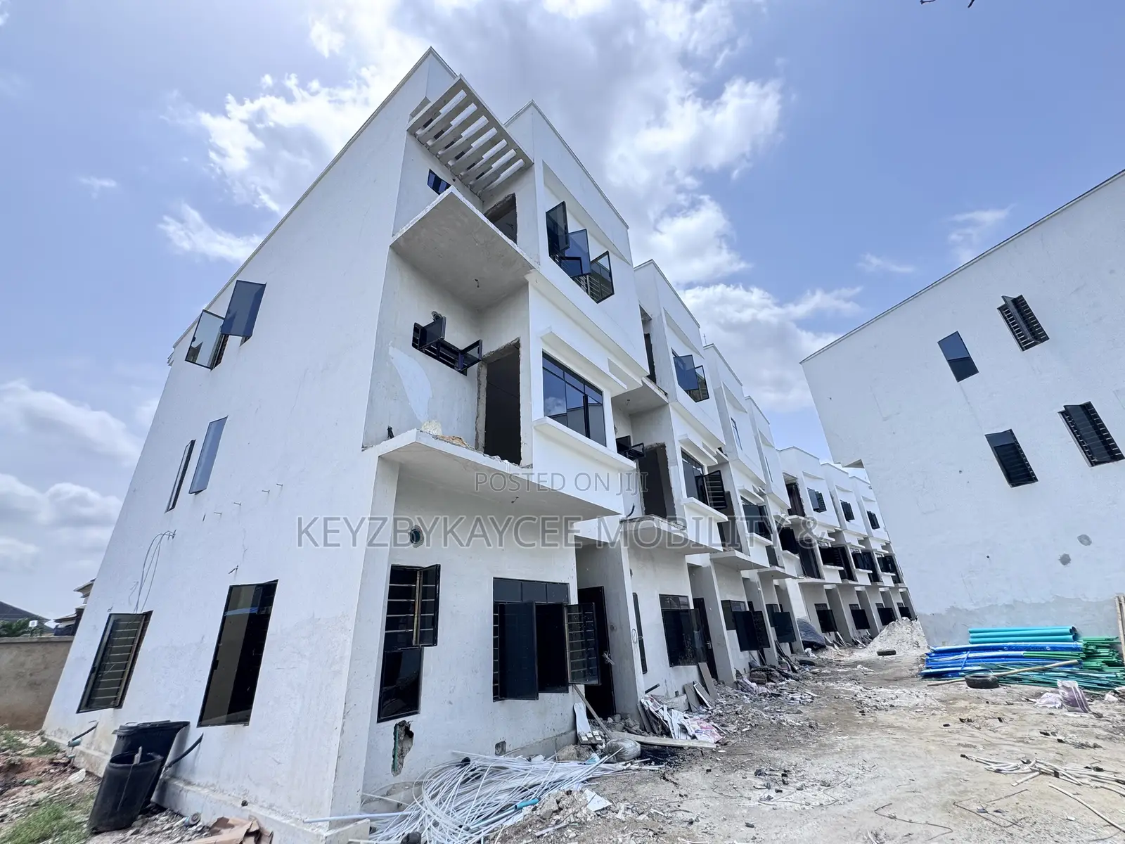 4bdrm Duplex in Ajao Estate for sale in Ajao Estate