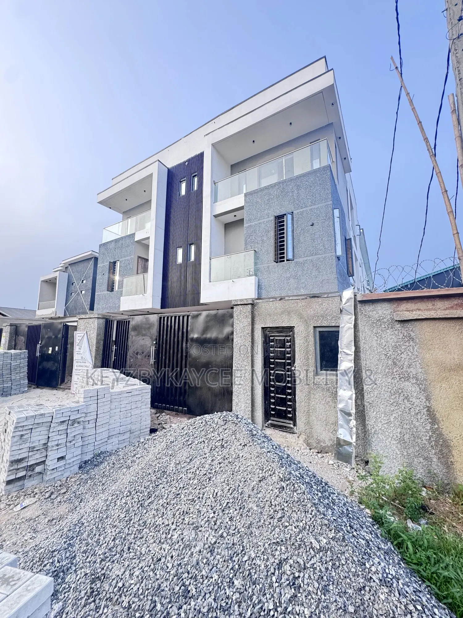 4bdrm Duplex in Ogudu for sale in Ogudu