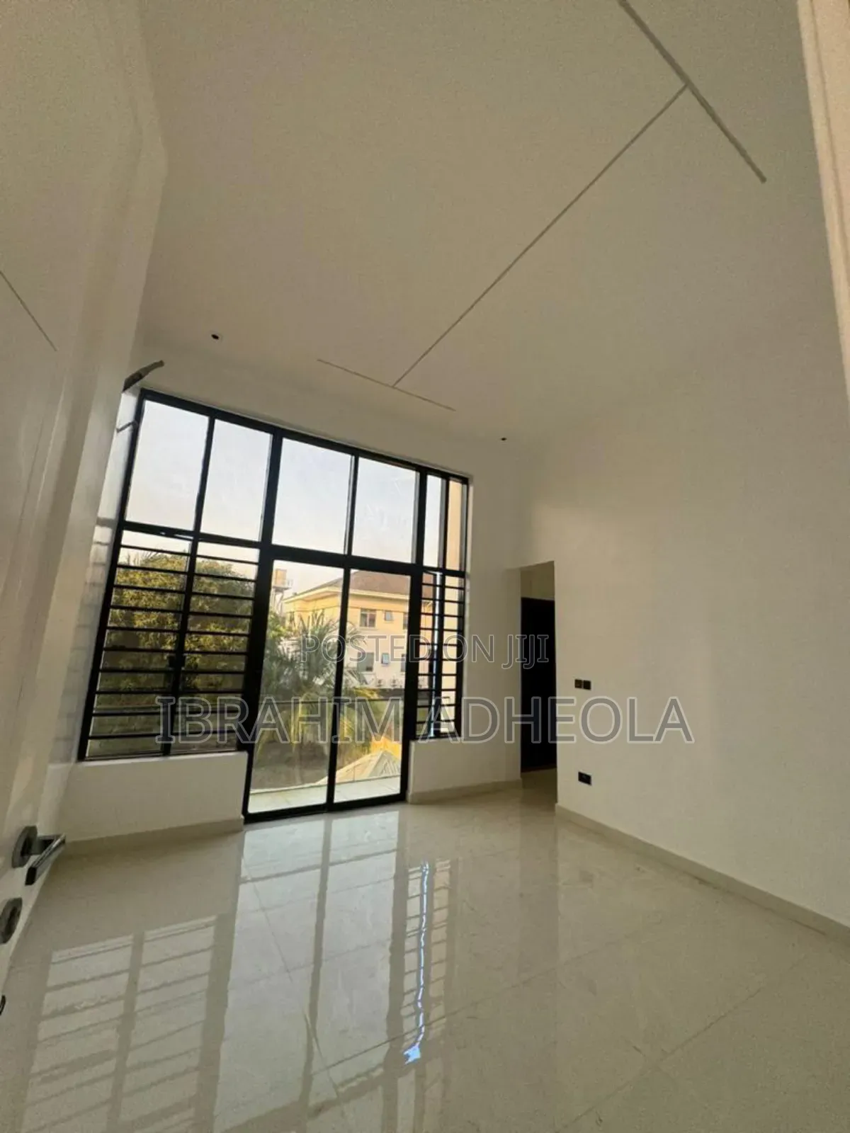 3bdrm Apartment in Off Fola Osibo, Lekki Phase 1 for sale in Lekki Phase 1