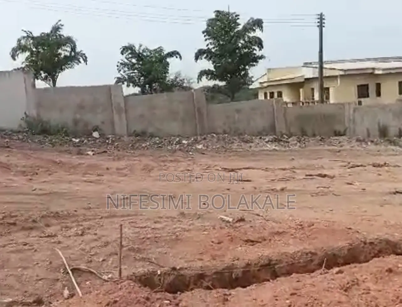 Plots of Land for Sale at Main Idi-Ishin, Jericho Gra Ibadan. in Idishin