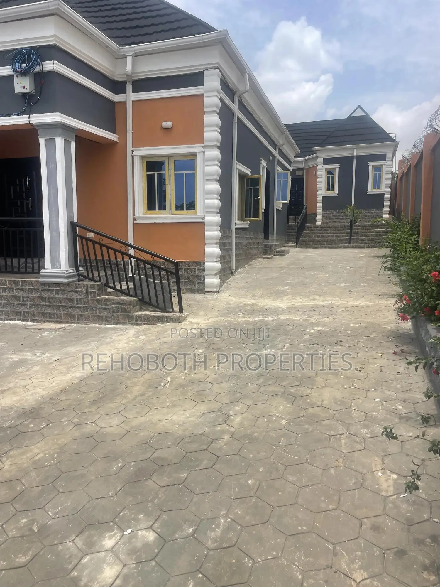 2bdrm Bungalow in Mekun Elebu, Akala Express for rent in Akala Express