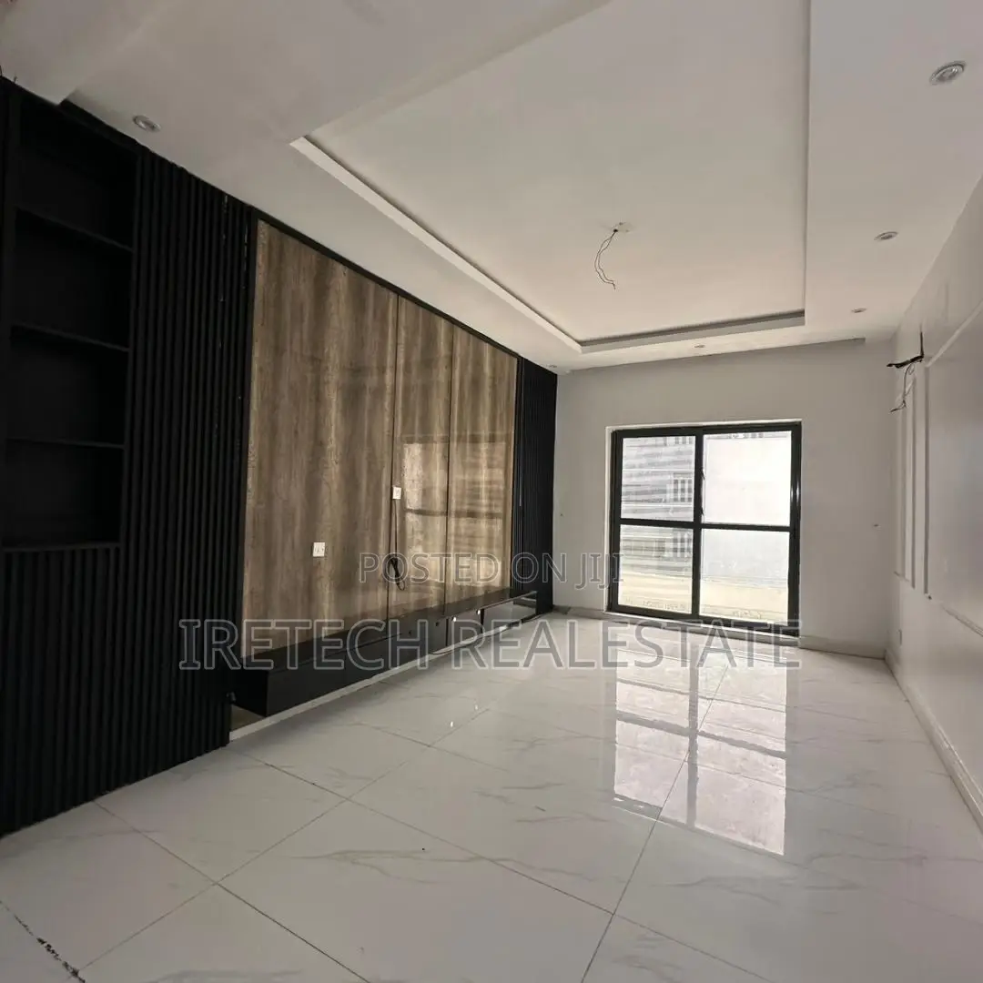 2bdrm Apartment in Ikate for sale in Ikate