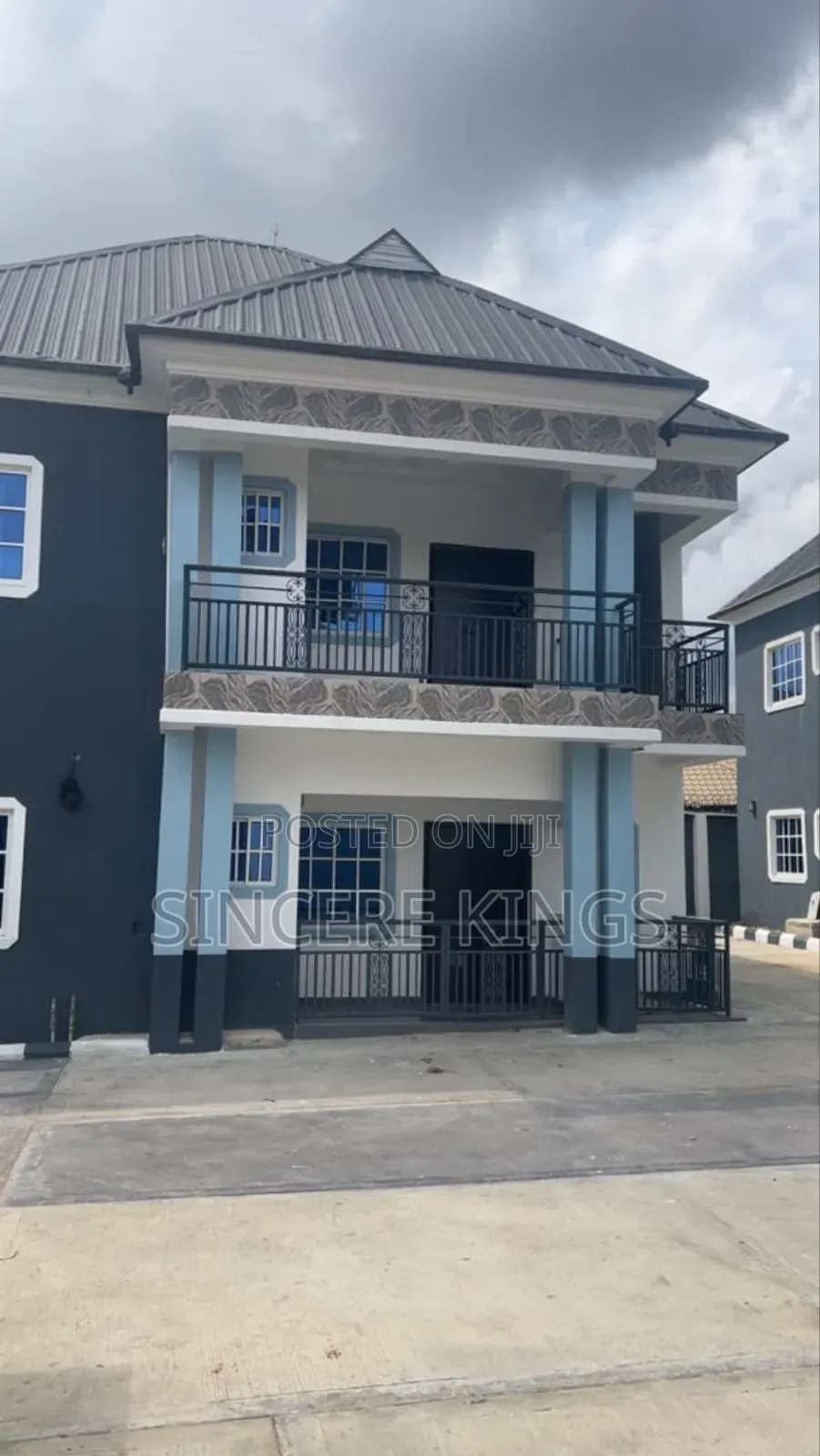 4 Units of 2 Bedrooms Flat and 2 Units 3 Bedroom Flats in Uyo