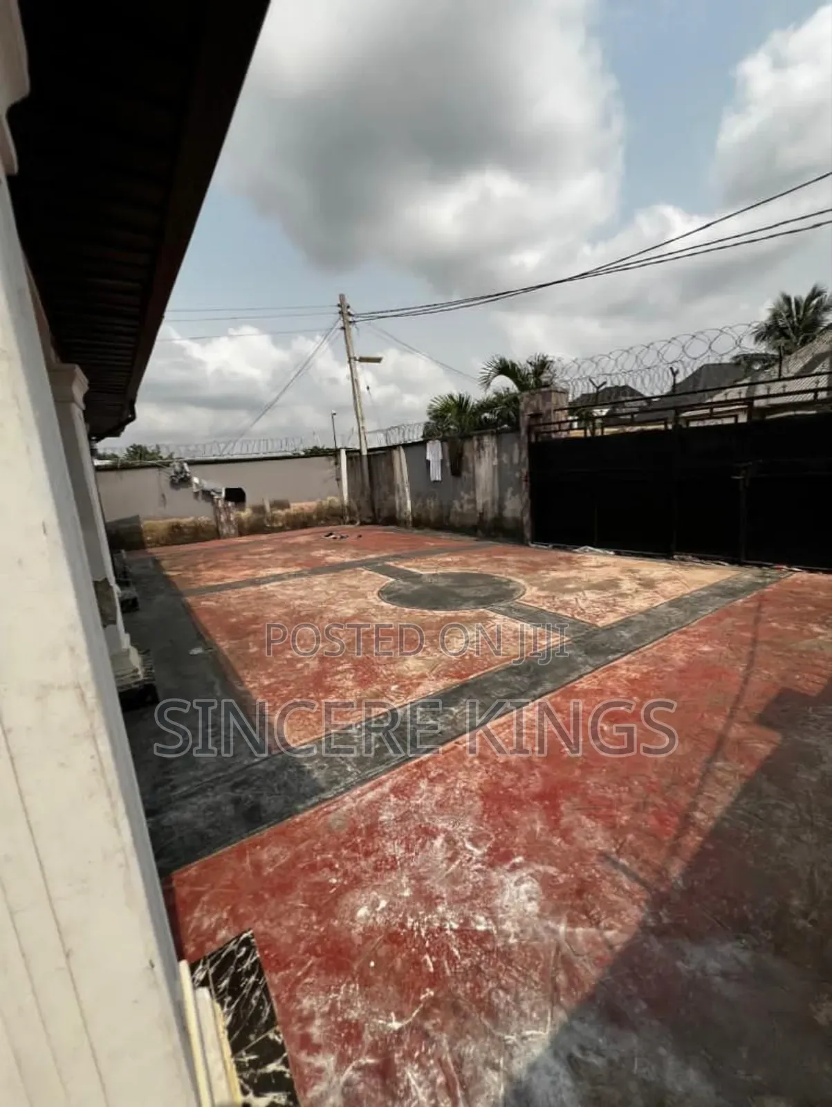 4bdrm Bungalow in Mbikpong Estate Off, Uyo for sale in Uyo