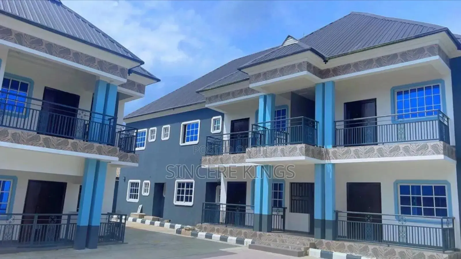 4 Units of 2 Bedrooms Flat and 2 Units 3 Bedroom Flats in Uyo
