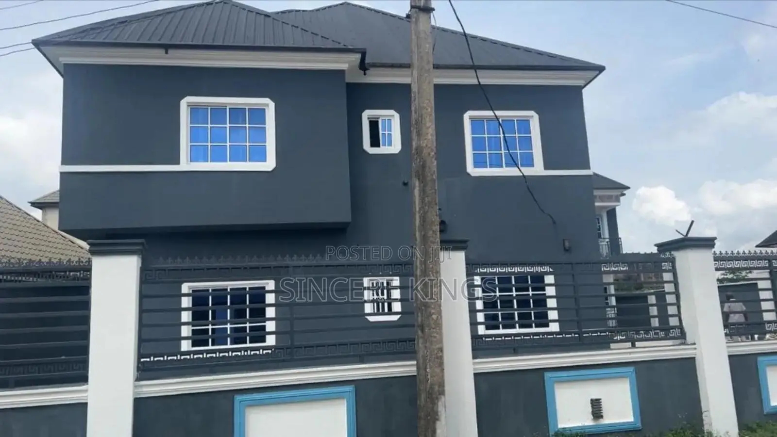 4 Units of 2 Bedrooms Flat and 2 Units 3 Bedroom Flats in Uyo