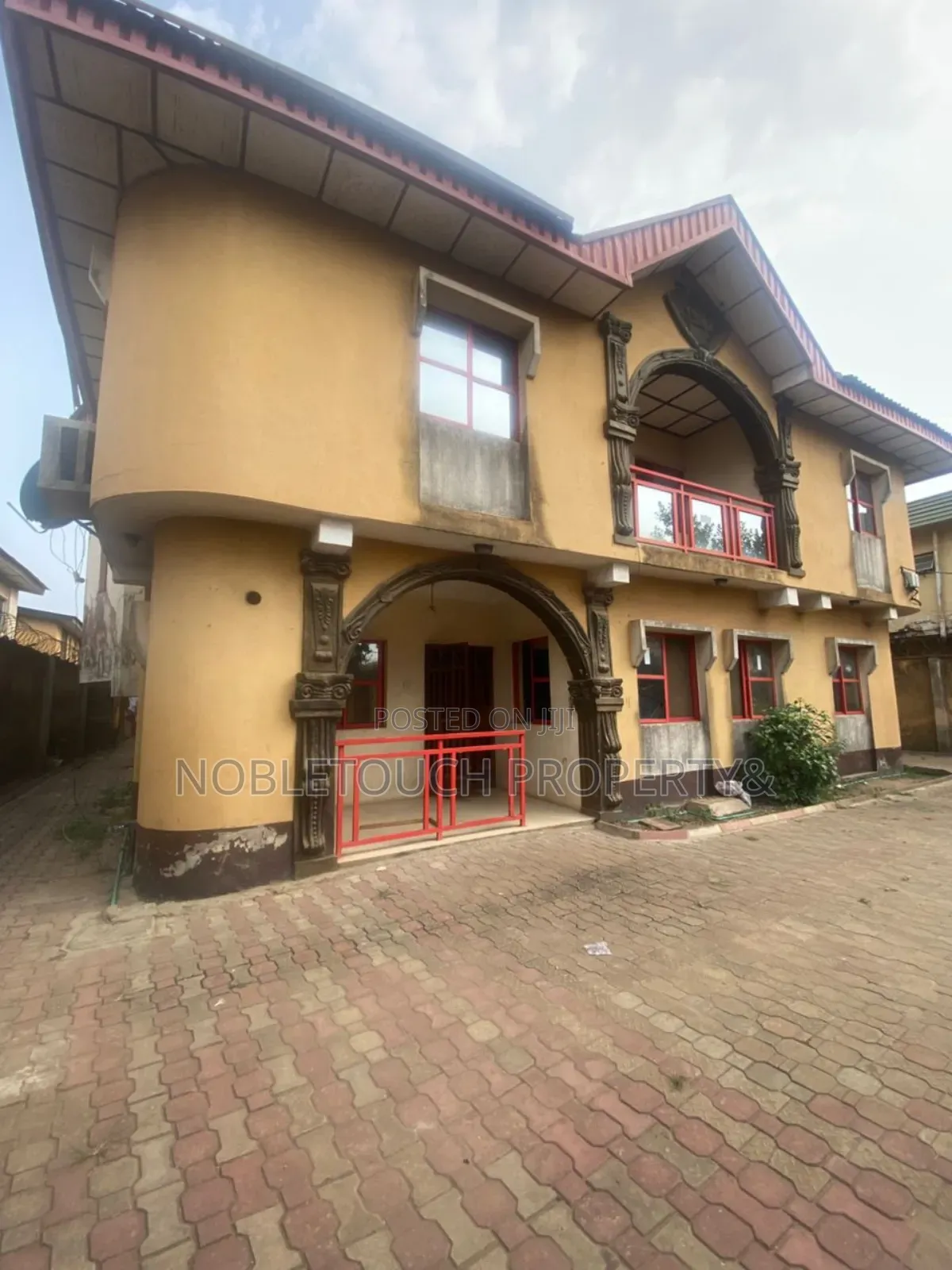5bdrm Duplex in Moshalasi Kola, Ipaja / Ipaja for sale in Ipaja / Ipaja