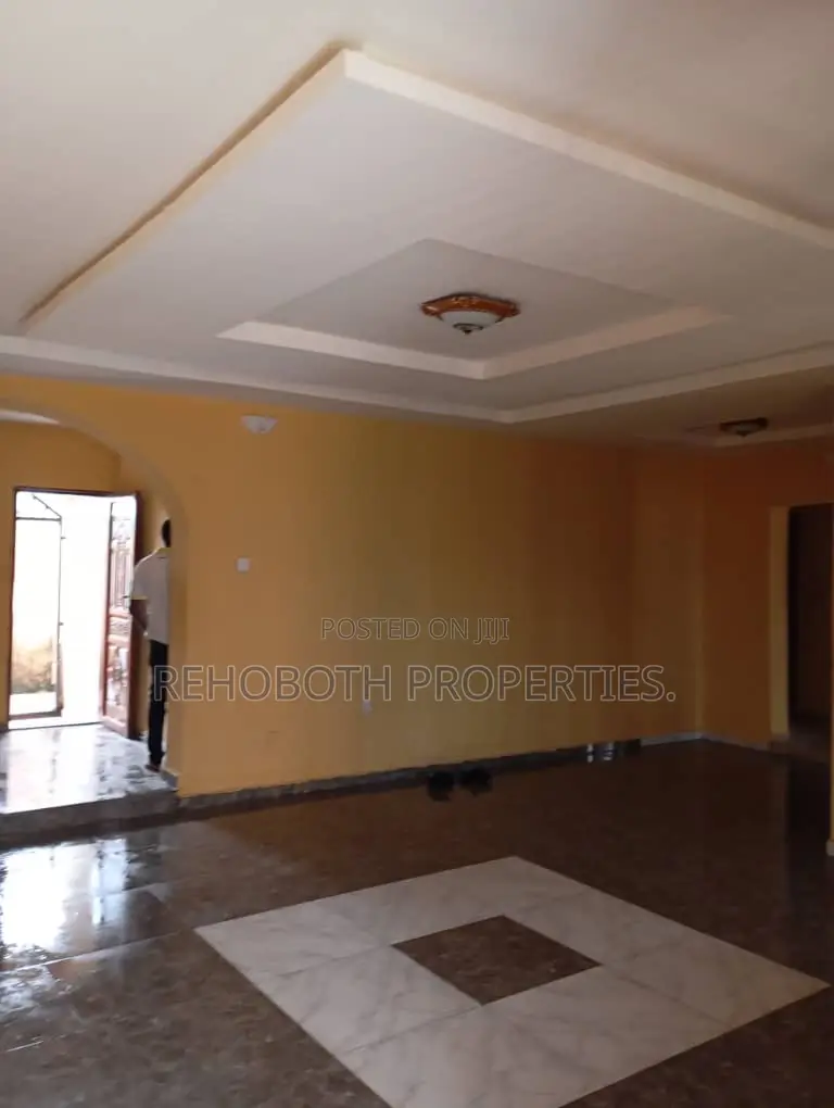 3bdrm Bungalow in Erikalopy, Akala Express for rent in Akala Express