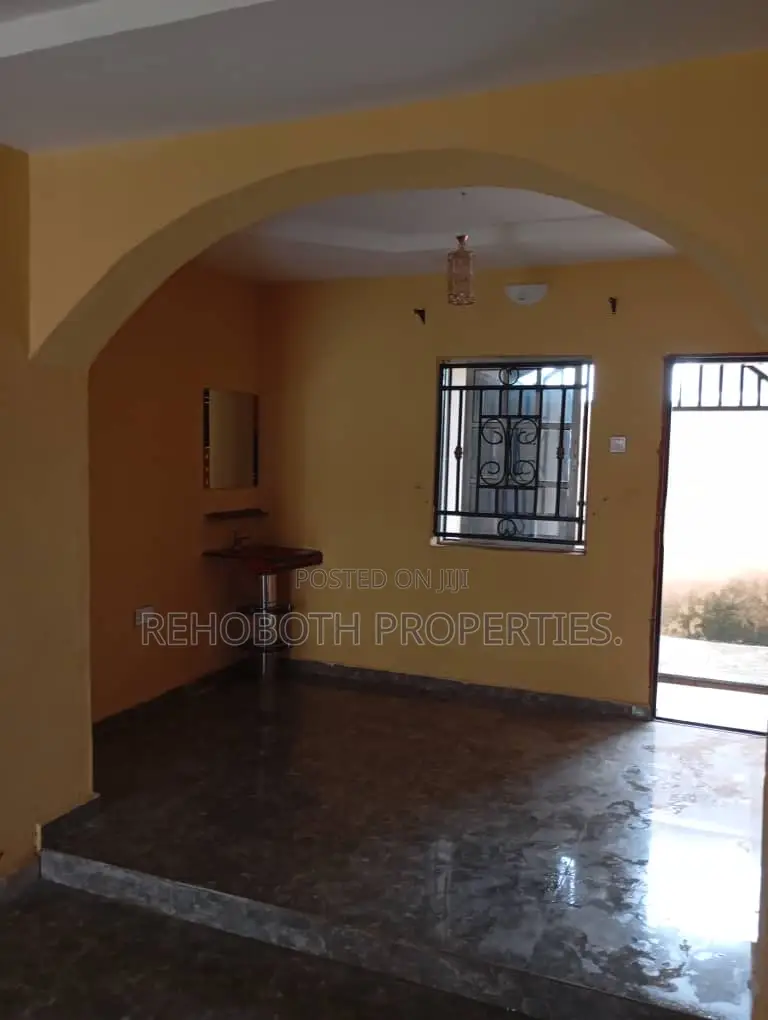 3bdrm Bungalow in Erikalopy, Akala Express for rent in Akala Express