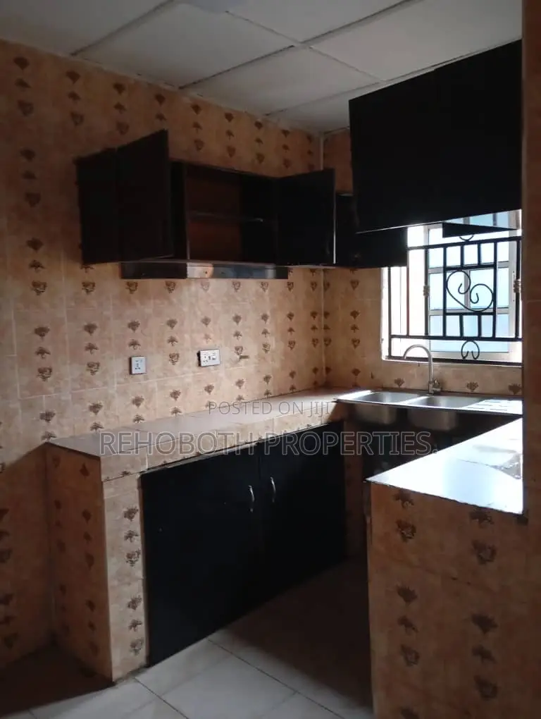 3bdrm Bungalow in Erikalopy, Akala Express for rent in Akala Express