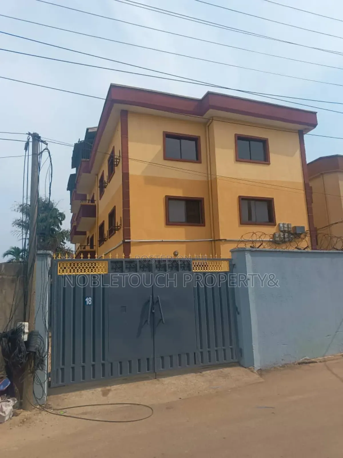 3bdrm Block of Flats in Ikeja Lagos Nigeria, Opebi for rent in Opebi