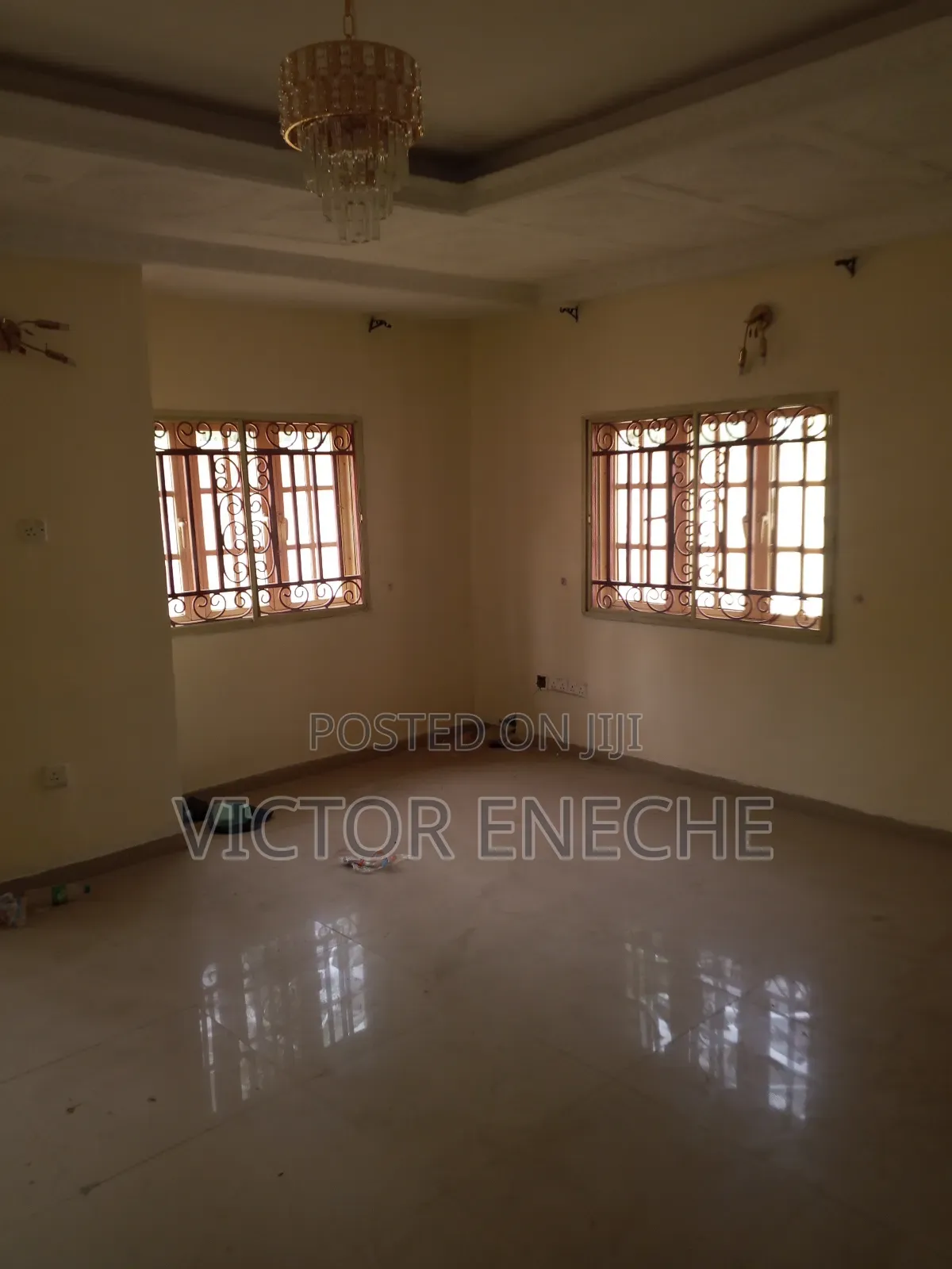 5bdrm Duplex in Charlie Boy, Life Camp for sale in Life Camp