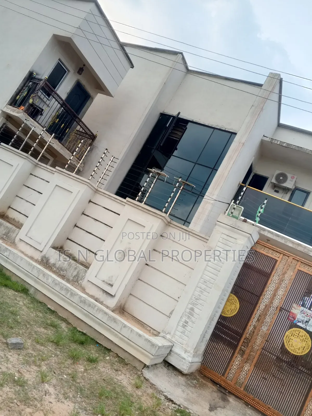 5bdrm House in Warri for sale in Warri