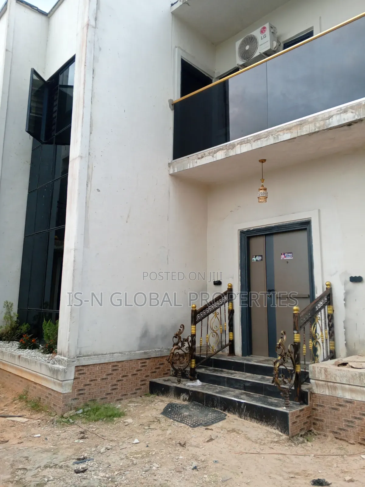 5bdrm House in Warri for sale in Warri