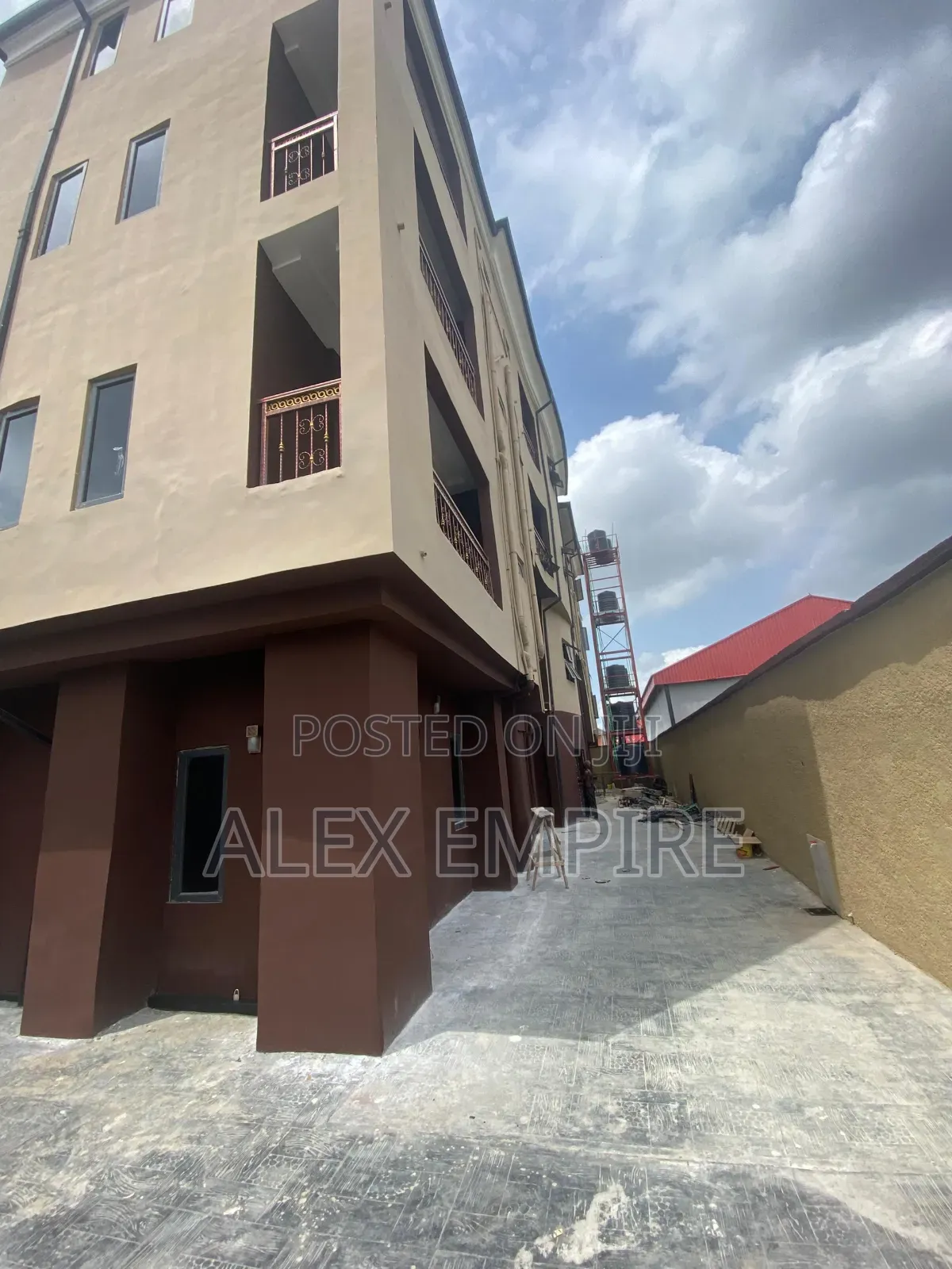 3bdrm Apartment in Bucknor for sale in Bucknor