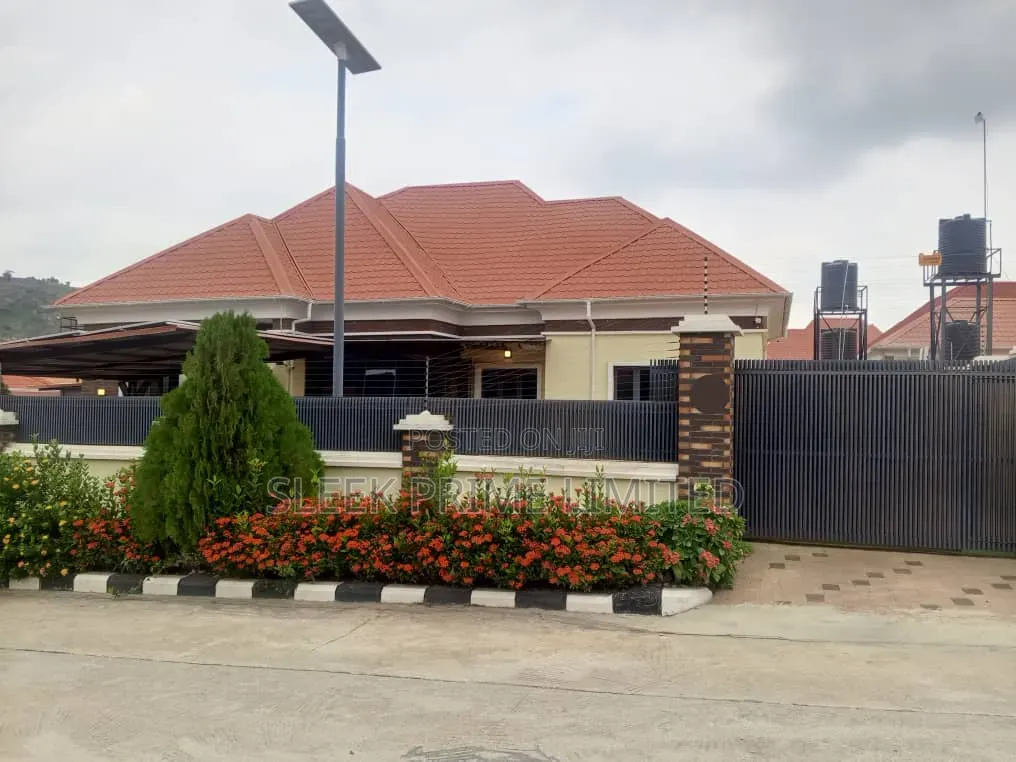 Furnished 3bdrm Bungalow in Sabon Lugbe for sale in Sabon Lugbe
