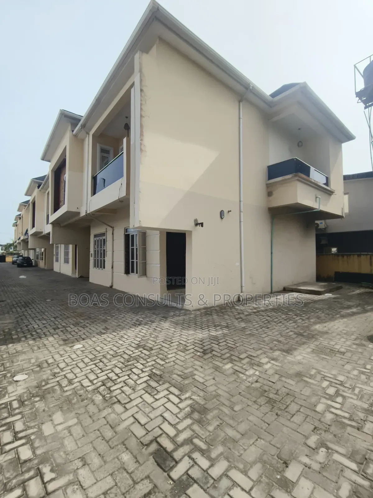 4bdrm Duplex in Oral Estate, Ikota for rent in Ikota
