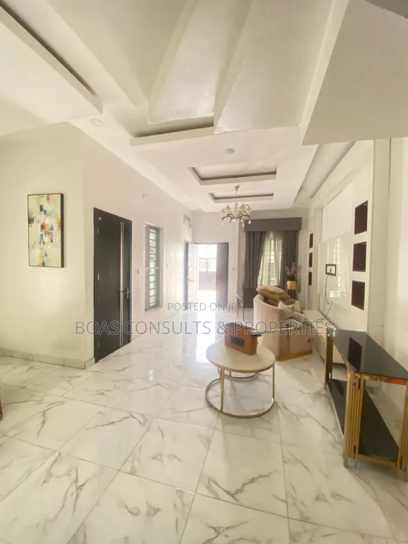 4bdrm Duplex in Oral, Ikota for rent in Ikota