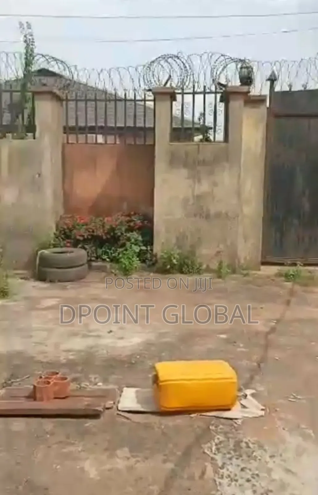 5bdrm Bungalow in Not Estate, Ipaja / Ipaja for sale in Ipaja / Ipaja