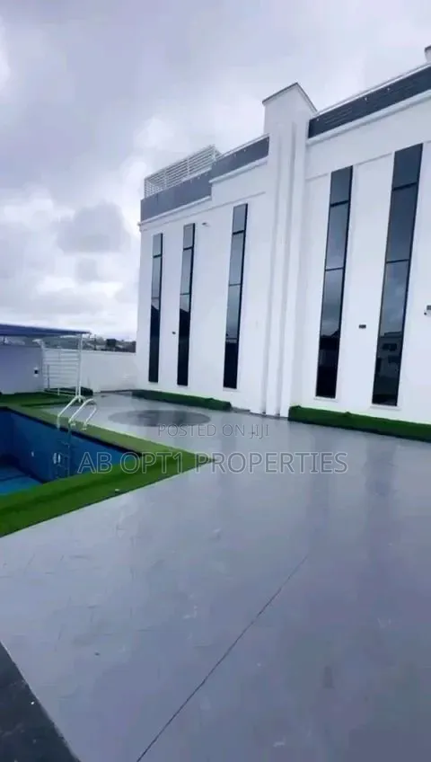 Furnished 6bdrm Duplex in Estate Gate, Airport, Benin City for sale in Benin City