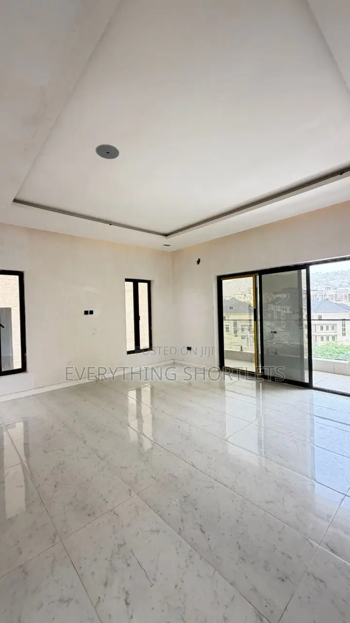 6bdrm Duplex in Katampe Extension for sale in Katampe Extension