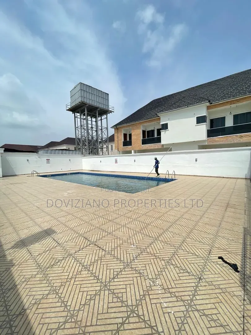4bdrm Duplex in Ikota for sale in Ikota