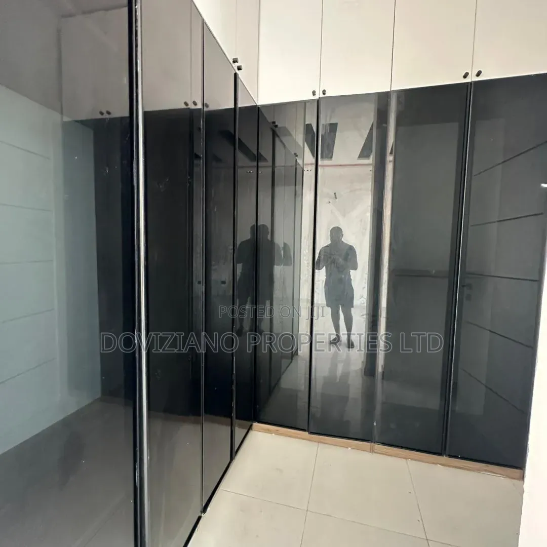 3bdrm Duplex in Ikota for sale in Ikota