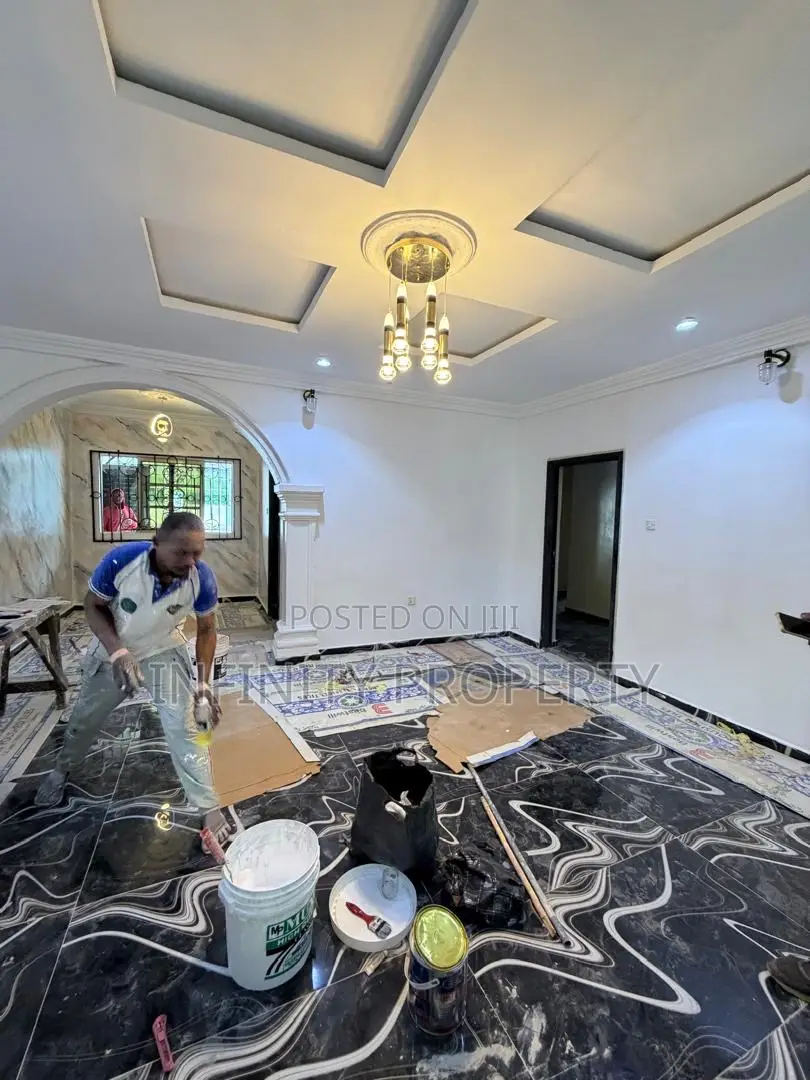 3bdrm Block of Flats in Ugbor, Benin City for rent in Benin City