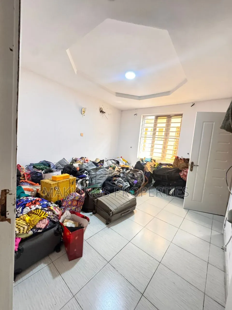 3bdrm Duplex in Chevron for sale in Chevron