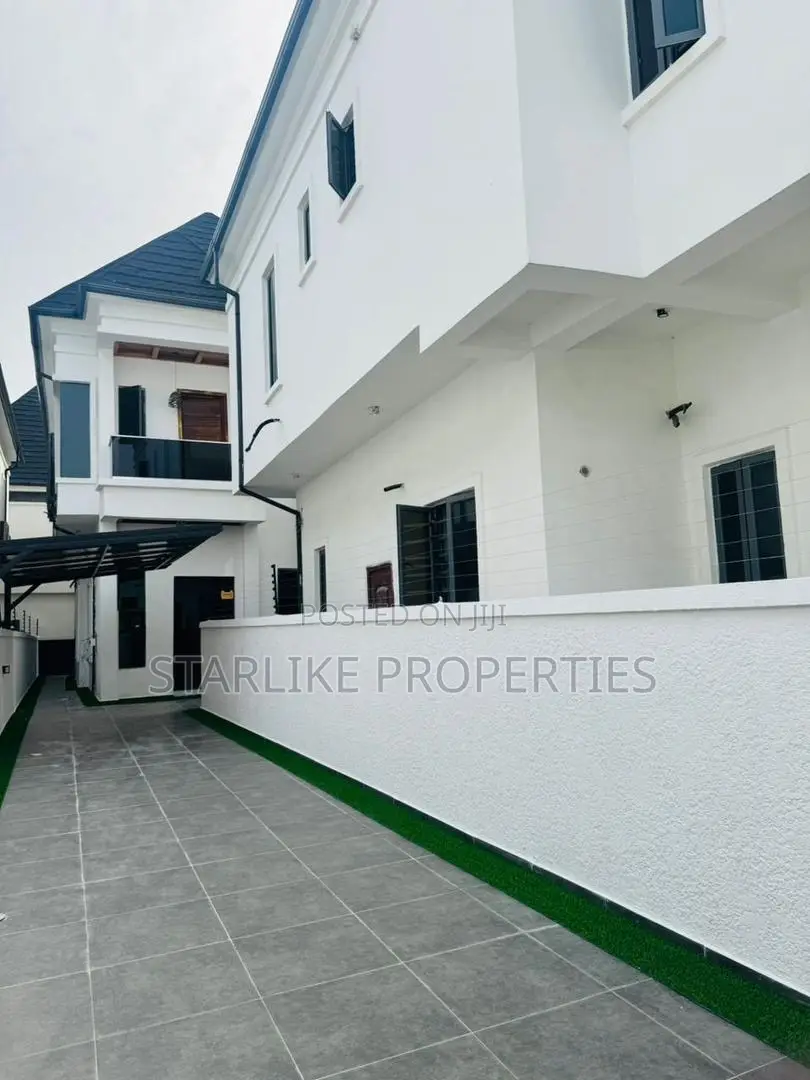 4bdrm Duplex in Lekki Expressway for sale in Lekki Expressway