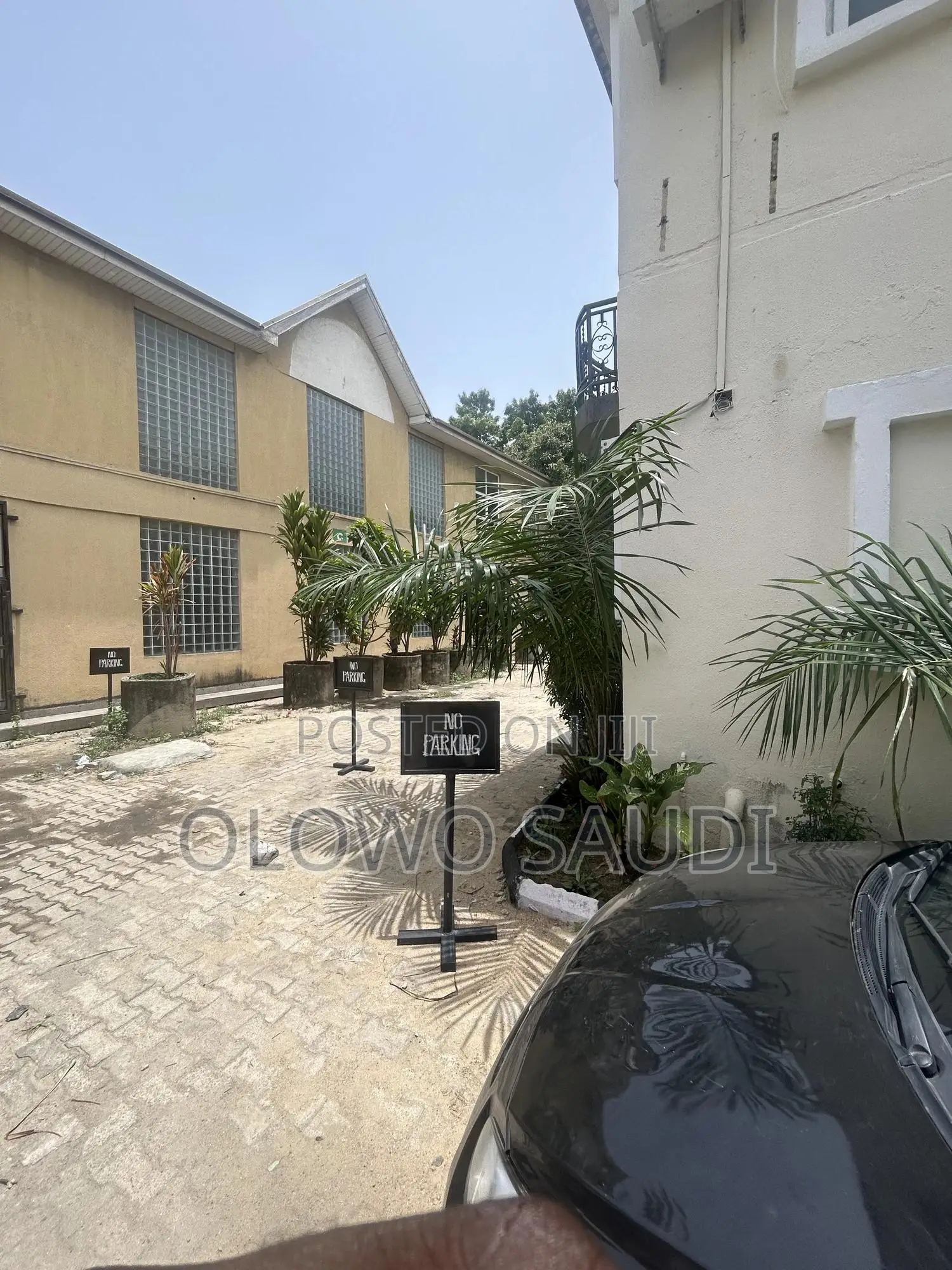 400sqm Space For Lease At Eleganza Plaza Ikota in VGC / Ajah