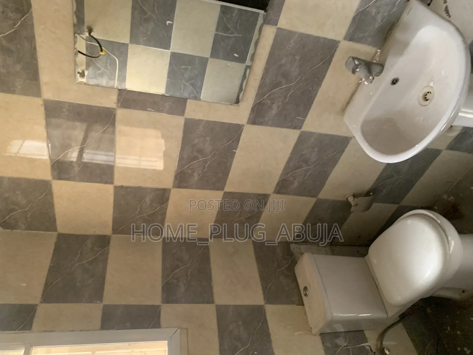 3bdrm Block of Flats in Dantata Estate, Gwarinpa for rent in Gwarinpa