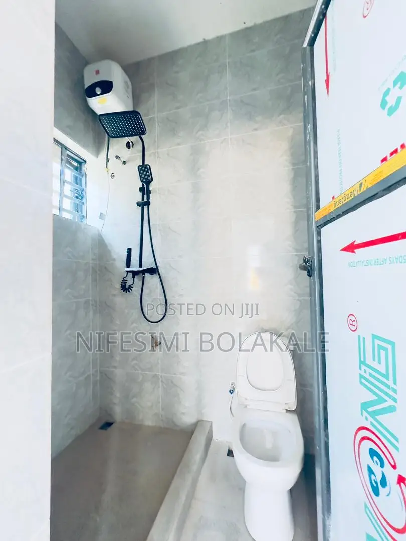 3bdrm Bungalow in Ile-Tuntun Estate, for sale in Jericho