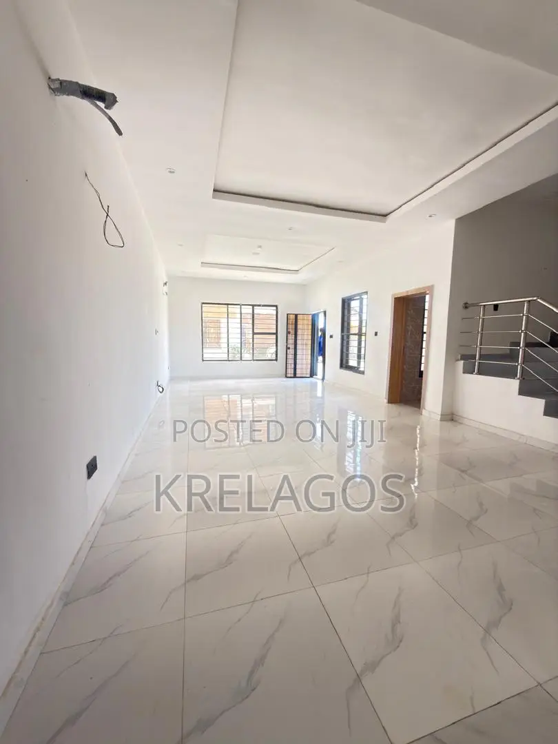 4bdrm Duplex in Sangotedo for sale in Sangotedo