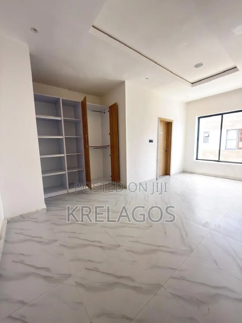 4bdrm Duplex in Sangotedo for sale in Sangotedo