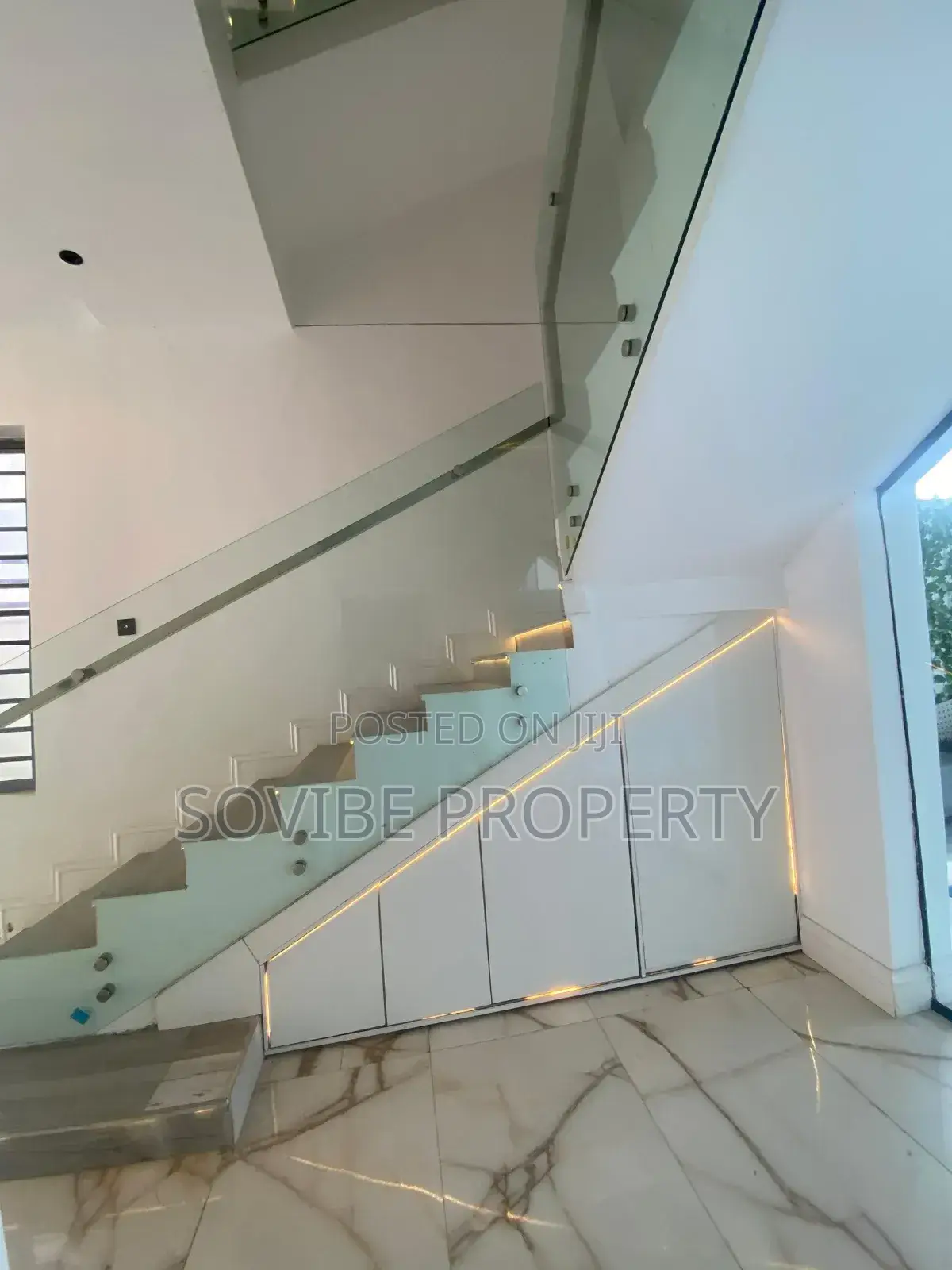 Furnished 5bdrm Duplex in Tulip Haven Gate 2, Chevron for sale in Chevron