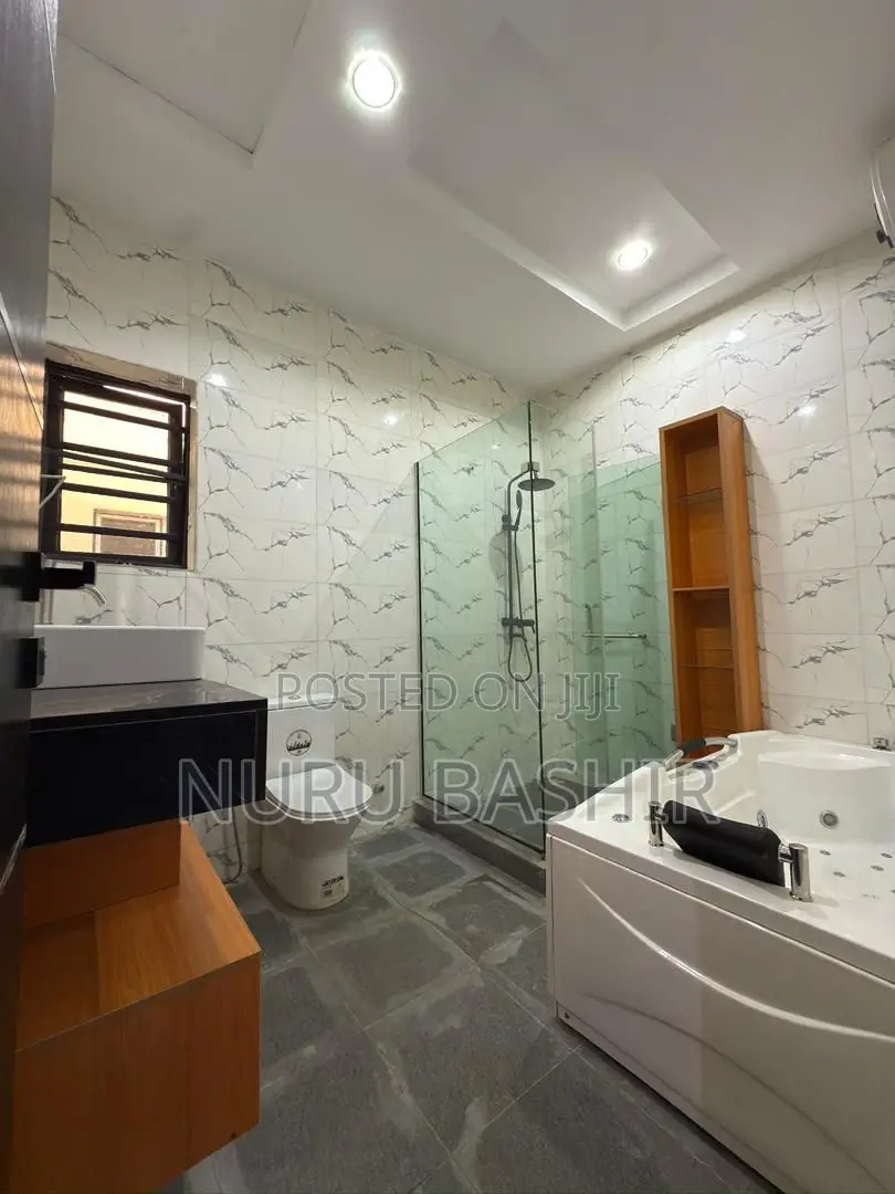 4bdrm Duplex in Ikolaba Gra, Ibadan North West for sale in Ibadan North West