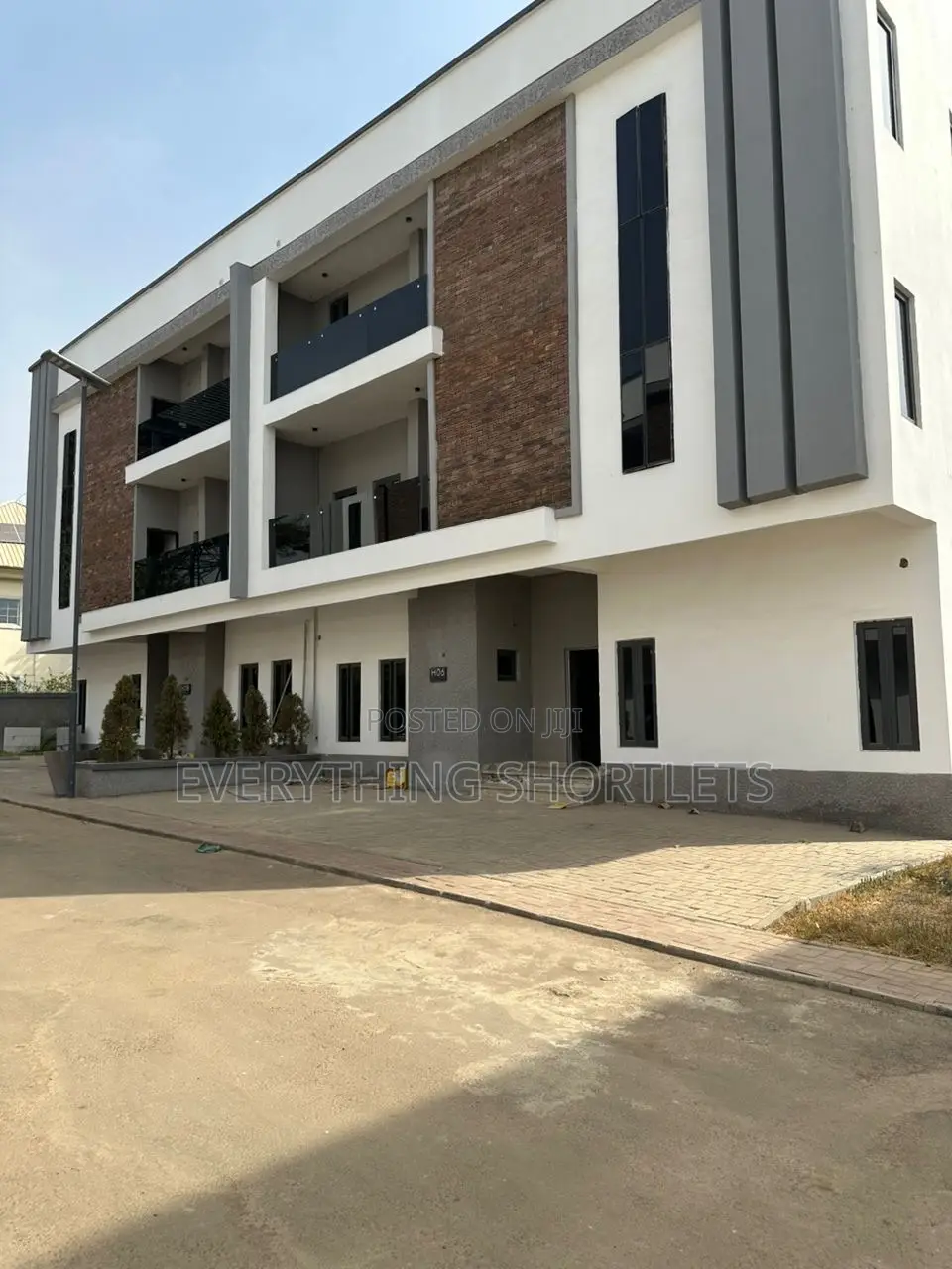 6bdrm Duplex in Area 1 for rent in Area 1