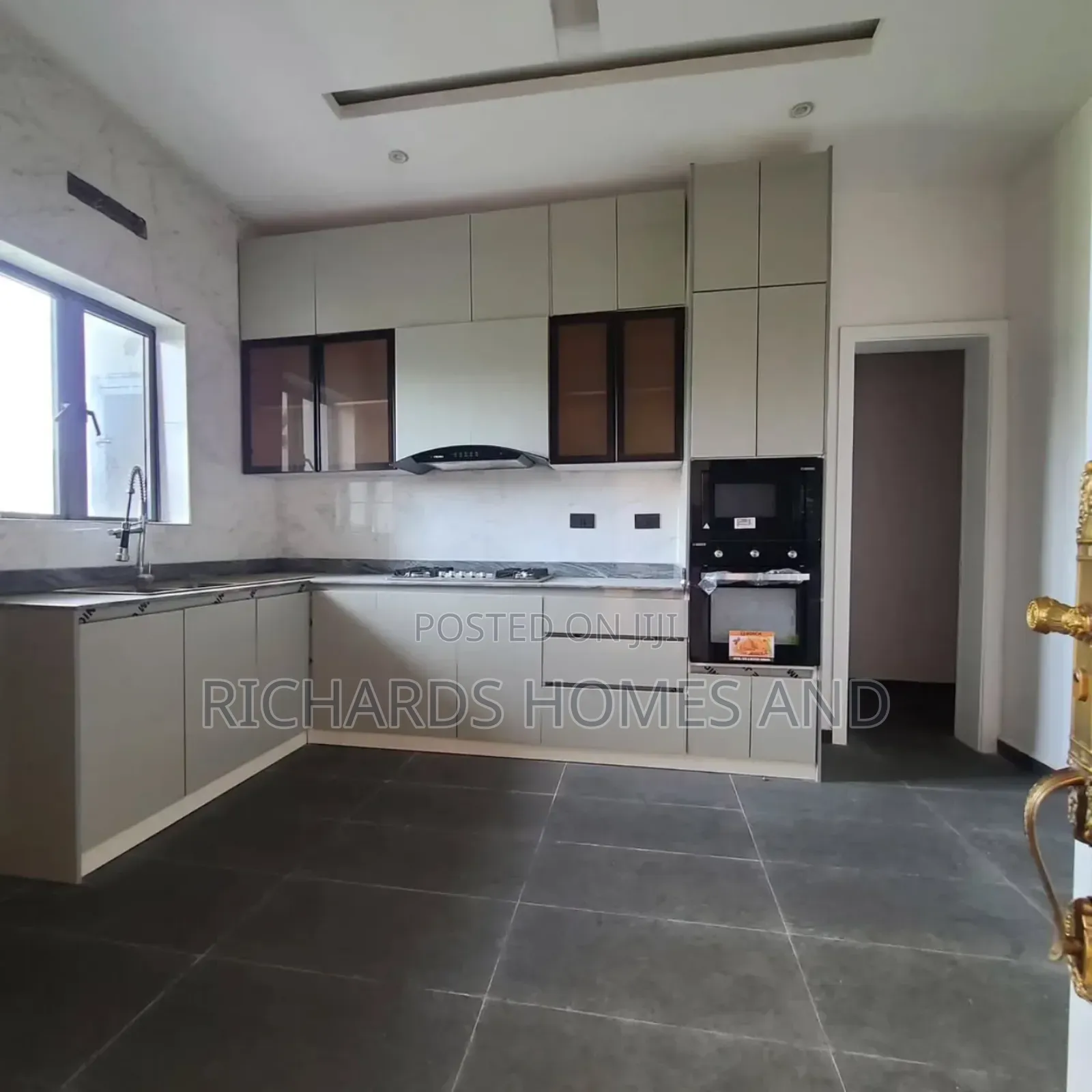 3bdrm Apartment in Victoria Island Extension for rent in Victoria Island Extension